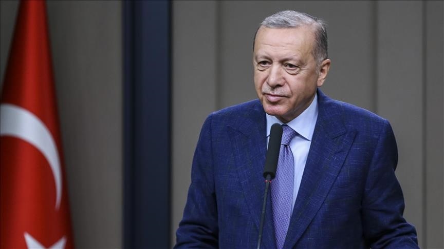 Turkish president, Armenian premier discuss bilateral relations, regional issues over phone