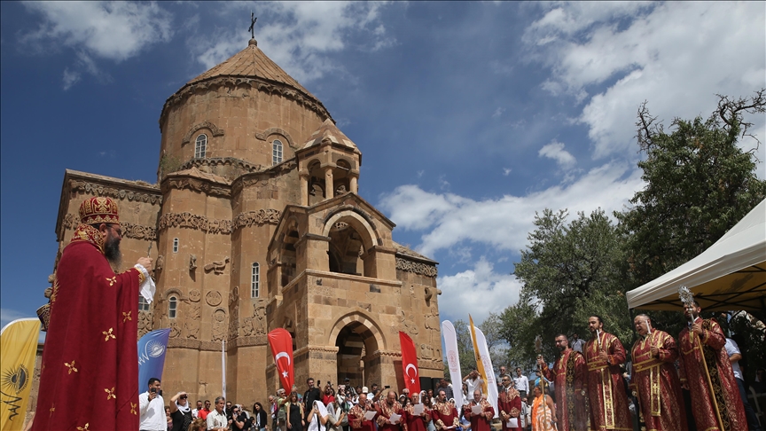 Ancient Armenian church in eastern Türkiye holds 11th holy mass since reopening