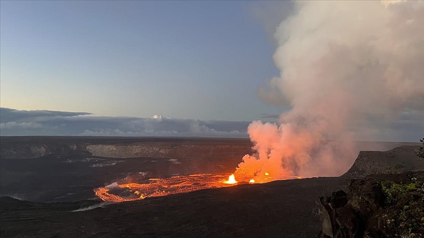 На Гавайях проснулся один из крупнейших вулканов в мире 