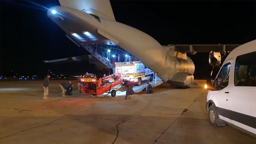 Avioni s pomoći i spasilačkim timovima iz Turkiye odletjeli u Libiju