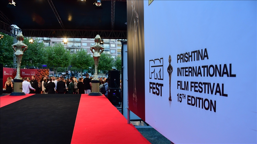 Kosovë, hapet edicioni i 15-të i Festivalit Ndërkombëtar të Filmit "PriFest"