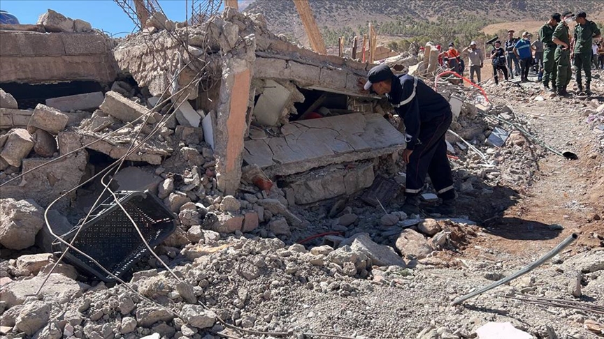 Fas'ta yaşanan depremde can kayıpları artarken acil müdahalenin ilk aşaması sürüyor