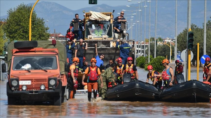 Crece preocupación por salud pública tras inundaciones en la región de Tesalia, Grecia