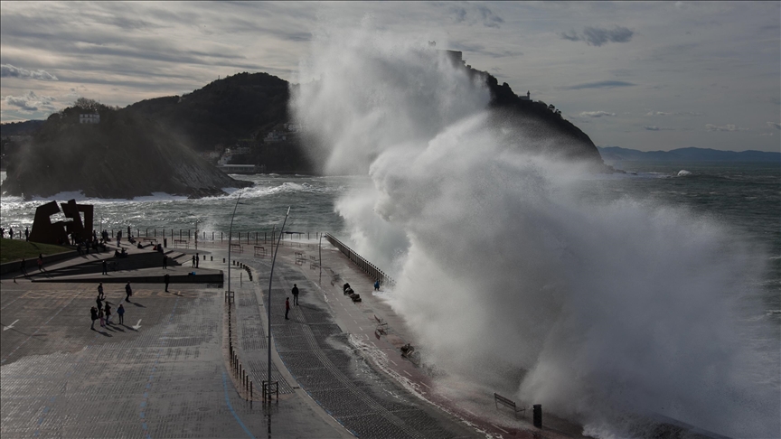 Varias localidades de la Comunitat Valenciana de España suspenden la educación por fuerte tormenta