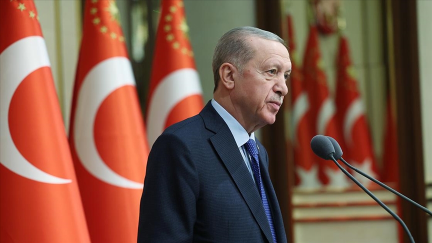 Cumhurbaşkanı Erdoğan: Biz gençleri her zaman emaneti teslim edeceğimiz yol arkadaşlarımız olarak gördük