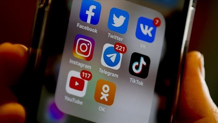Brain ‘taken over by bits and pieces’ of short videos: The dangers of video clips on social media