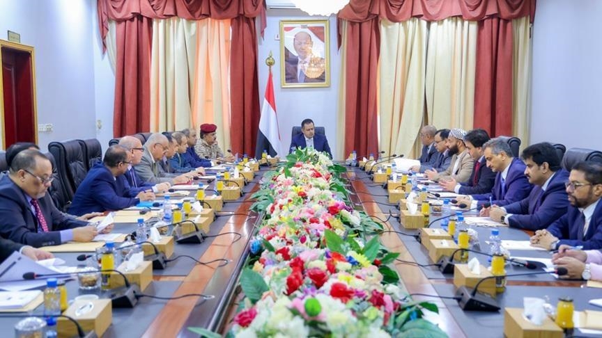 الحكومة اليمنية ترحب بجهود السعودية وعُمان لإحلال السلام بالبلاد