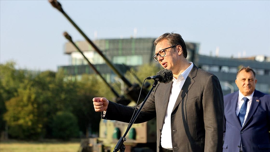 Vučić na prikazu vojnog naoružanja u Nišu poručio: Nećemo da pripadamo nijednom bloku
