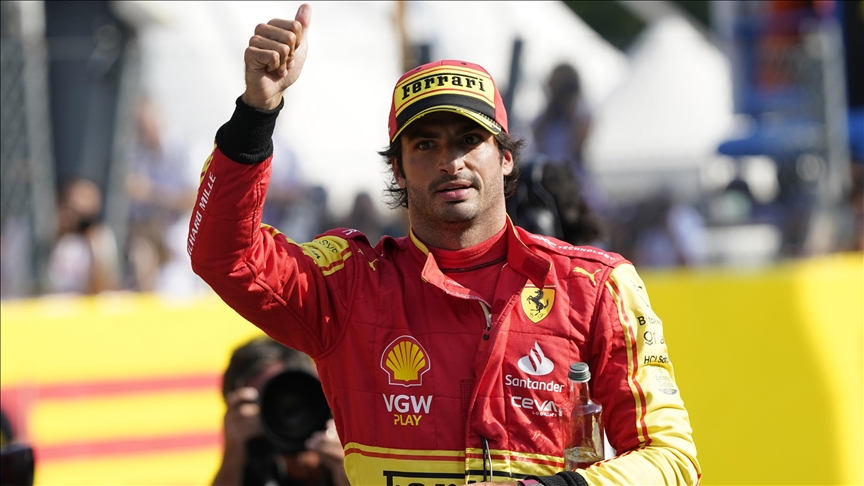 Ferrari's Carlos Sainz wins F1 Singapore Grand Prix, ends Max Verstappen's run