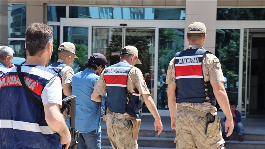 أضنة التركية.. القبض على 17 عنصرا من تنظيم "داعش" الإرهابي