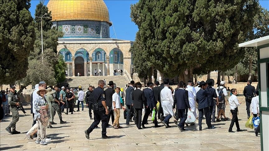 Gaza : des centaines de Palestiniens protestent contre la prise d'assaut d’al-Aqsa par des colons