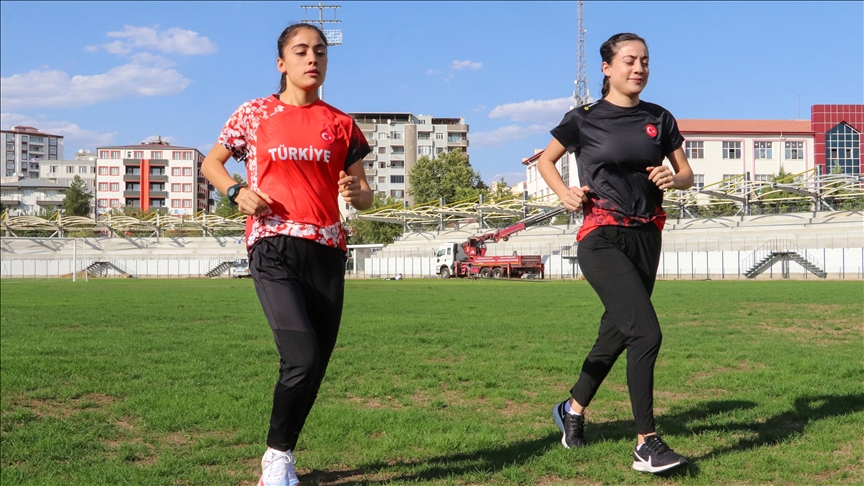 Her du xwişkên Sêrtî hewl didin ku di werzişa atletîzmê da serkeftinên nû bi dest bixin