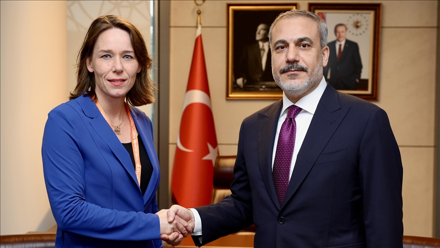 Ministri vanjskih poslova Turkiye i Holandije razgovarali o bilateralnim odnosima i napadima na Kur'an