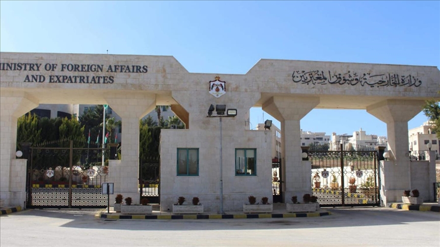 الأردن والإمارات وقطر ترحب بالجهود السعودية العمانية لحل أزمة اليمن