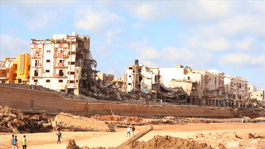 Libya'nın doğusundaki hükümet selin en çok etkilediği Derne'de karantina uygulayacak 