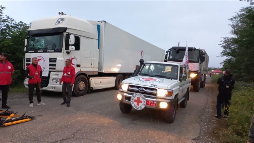 Баку: Обеспечен одновременный проезд грузовых автомобилей МККК по дорогам Агдам-Ханкенди и Лачин-Ханкенди
