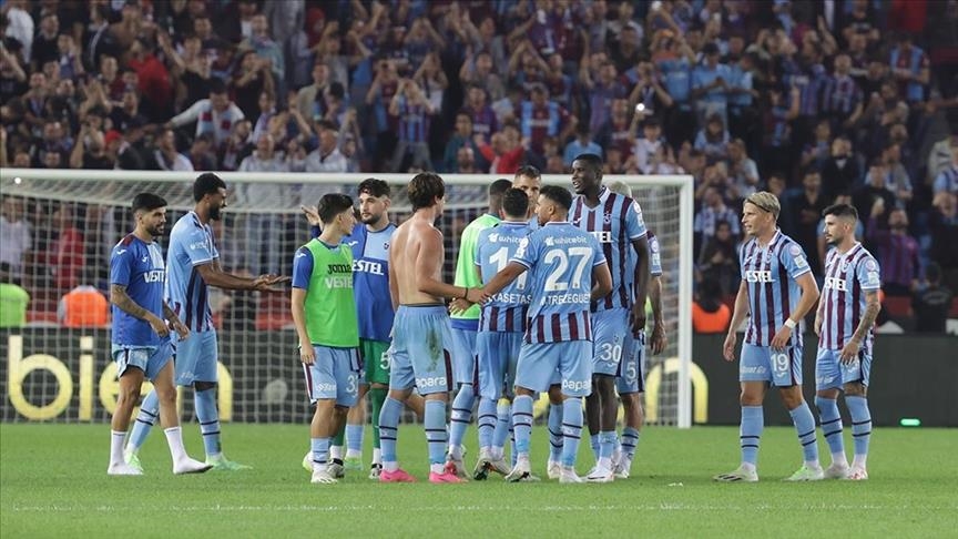 Süper Lig’de Trabzonspor, Beşiktaş’ı 3-0 mağlup etti