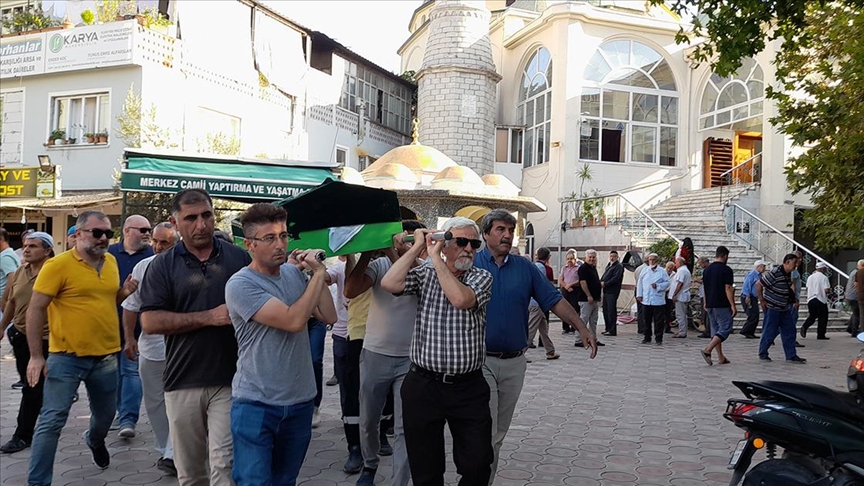 Hayatını kaybeden dizi oyuncusu Merve Kayaalp toprağa verildi