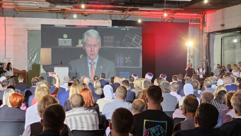 Bill Clinton: Memorijalni centar Srebrenica podsjetnik cijelom svijetu na našu zajedničku ljudskost