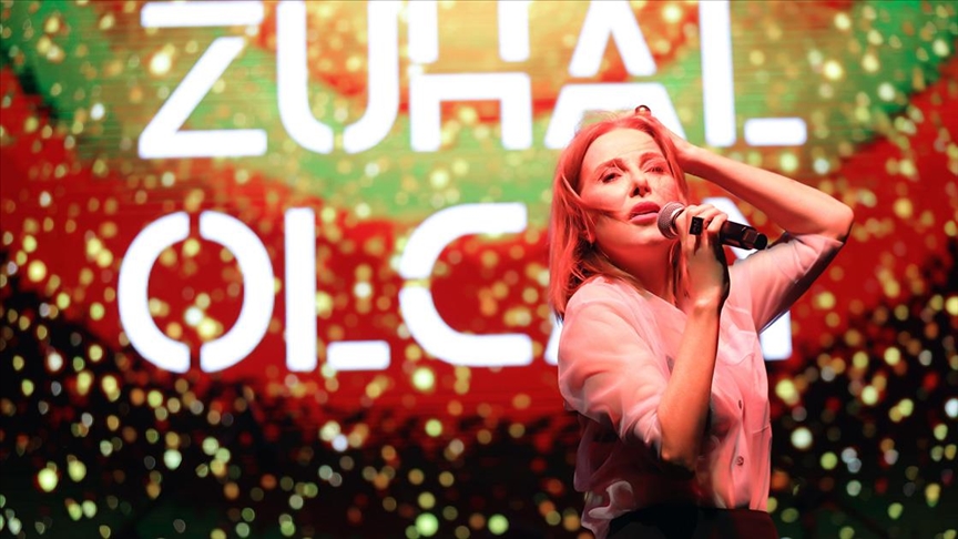 Zuhal Olcay, İstanbul'da konser verdi