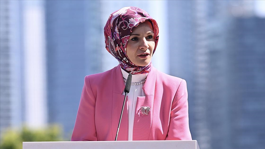 Bakan Göktaş: Cumhurbaşkanı Erdoğan uluslararası kamuoyuna "aileyi güçlendirme" mesajı verdi
