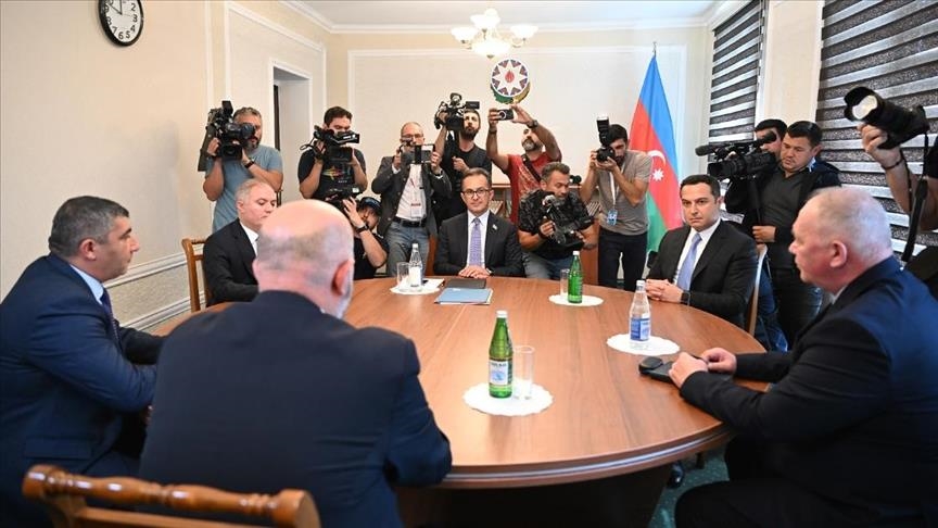 В Евлахе завершилась встреча представителей властей Азербайджана и армянских жителей Карабаха 