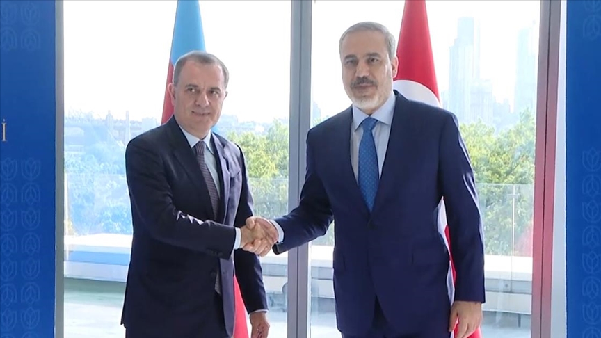 Fidan, Azerbaycanlı mevkidaşı Bayramov ile görüştü