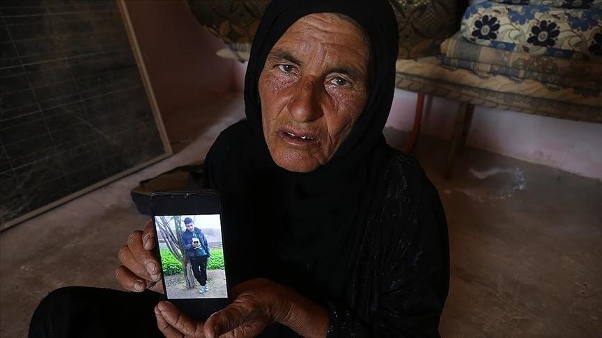 Sirijka traži da joj se vrati sin kojeg su oteli teroristi PKK/YPG-a koji uživaju podršku SAD-a