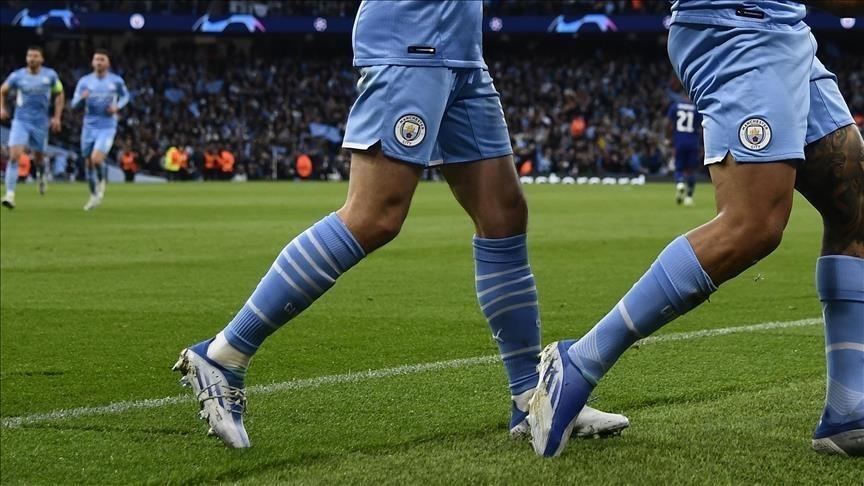 10-man Manchester City beat Nottingham Forest to win 6 straight matches in league