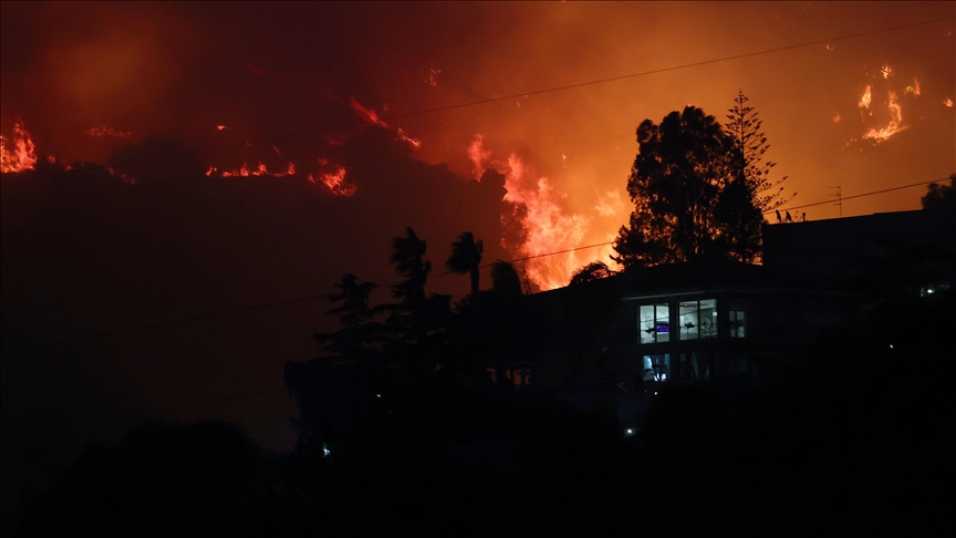 Italija: Nastavlja se borba sa šumskim požarima na Siciliji