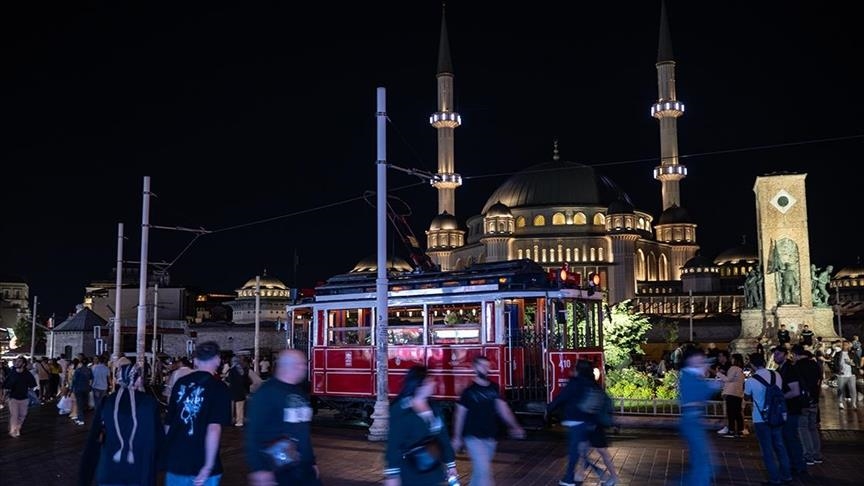 إسطنبول تستضيف أكثر من 11 مليون سائح في 8 أشهر