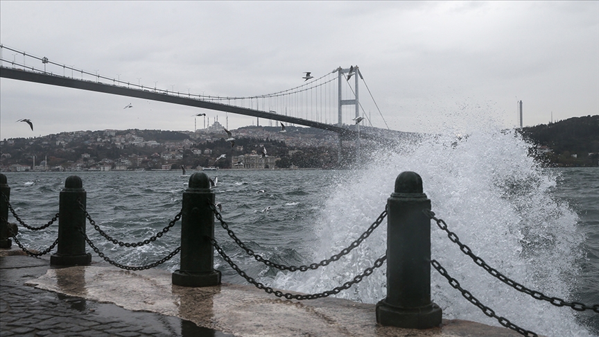 İstanbul Valiliğinden fırtına uyarısı