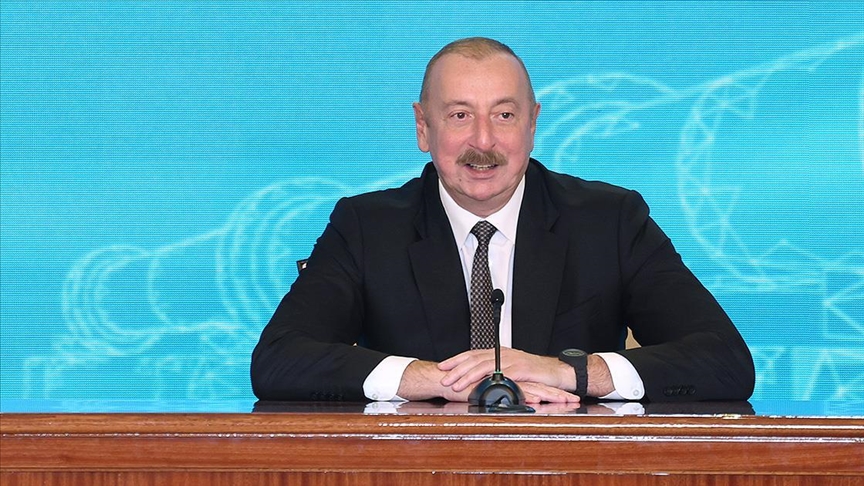 Aliyev: Türkiye ile bir birimize destek vererek bölgesel konuları da doğru istikamete yöneltiyoruz