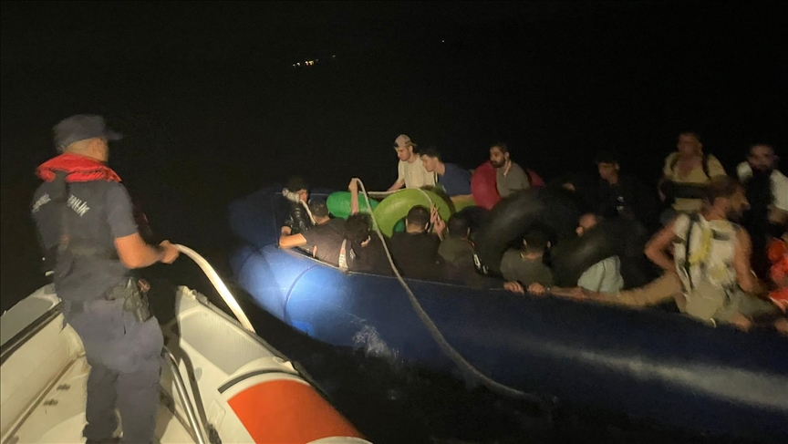 Türkiye rescues more than 100 irregular migrants pushed back by Greece