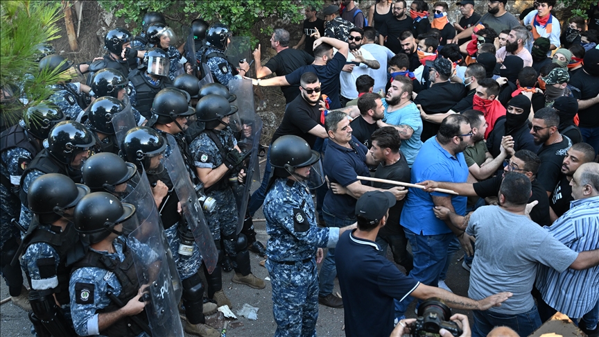 Azerbaycan'ın Beyrut Büyükelçiliğine yönelik Ermeni asıllı grubun saldırısında 25 polis yaralandı