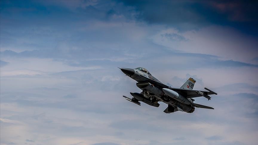 ВС Турции нанесли авиационные удары по базам террористов в Ираке