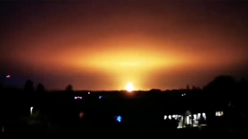 Lightning strike causes large gas explosion at recycling plant in UK