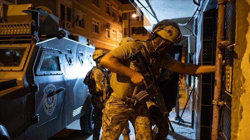 Türkiye, forcat e sigurisë arrestojnë 67 të dyshuar për terrorizëm në mbarë vendin
