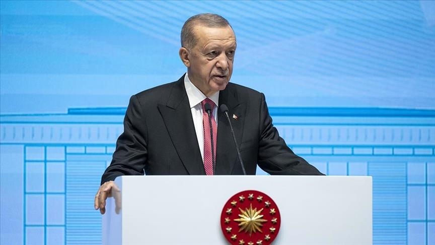 Serokomar Erdogan: "Divê em êdî qeyd û bendên li lingên Tirkiyeyê xistine vekin û biavêjin"