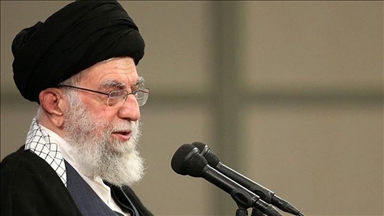 Udhëheqësi iranian Khamenei kritikon sulmet ndaj Kuranit në vendet evropiane