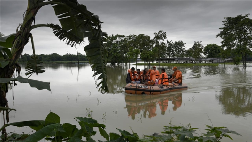 В Индии после наводнения без вести пропали не менее 30 человек 