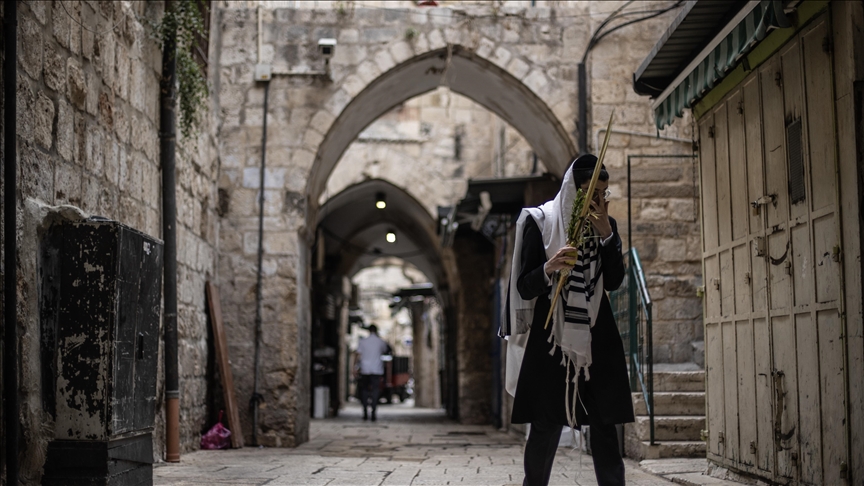 Colonos de Israel asaltan el complejo de la mezquita de Al Aqsa por quinto día consecutivo