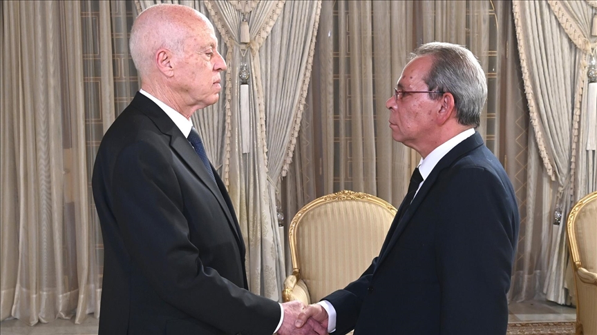 Tunisia's prime minister pays 1st official visit to Algeria