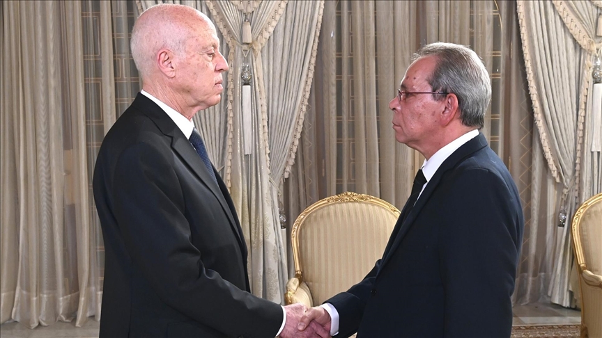 Tunisia's prime minister pays 1st official visit to Algeria