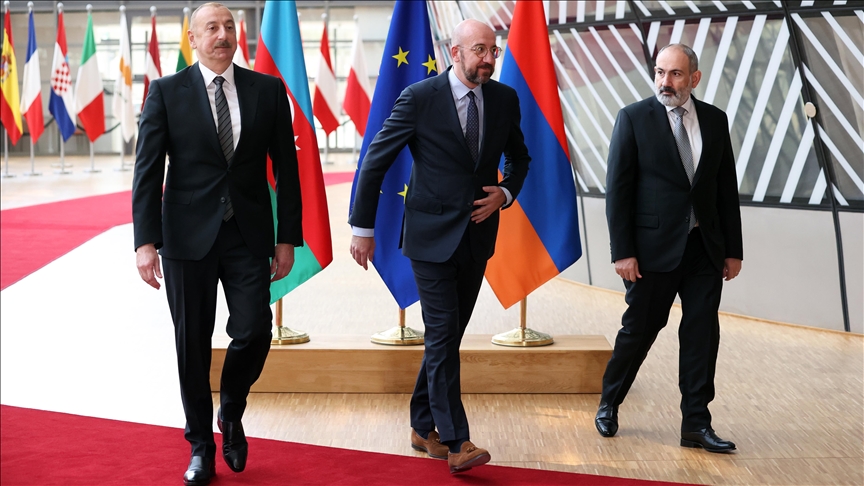 EU invites Azerbaijani, Armenian leaders to peace talks by end of the month 