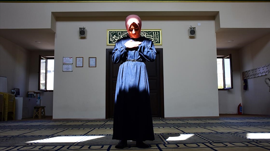 Eskişehir'deki "engelsiz cami" özel gereksinimli bireylerin ibadetlerini kolaylaştırıyor