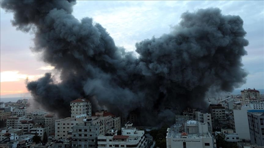 Des chasseurs israéliens détruisent le siège de la présidence du Gouvernement à Gaza