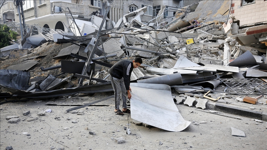 غزة.. مقتل عائلة كاملة من 6 أفراد بقصف إسرائيلي