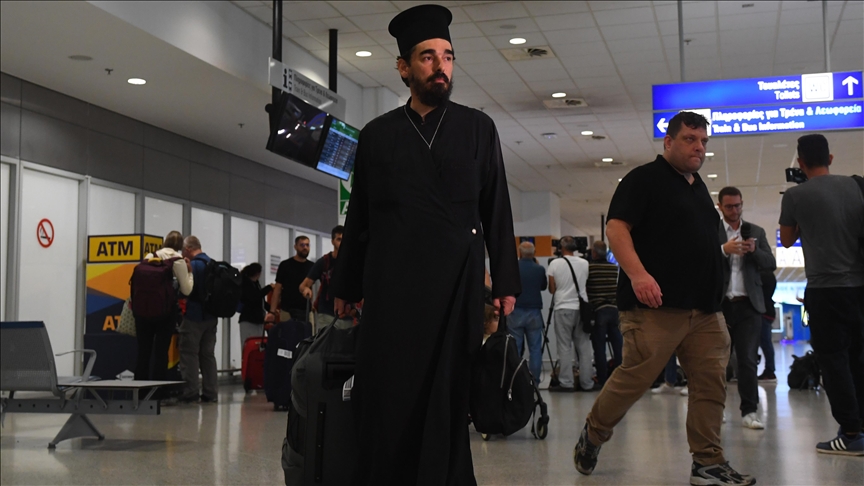 81 Greek nationals return home from Israel, Palestinian territories amid armed conflict