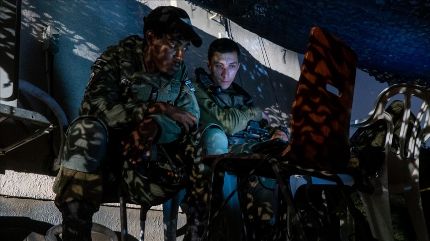 French-Israeli reservists heading to Tel Aviv to fight alongside Israel's army